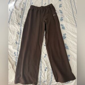 ALO Yoga Espresso Accolade Sweatpant
